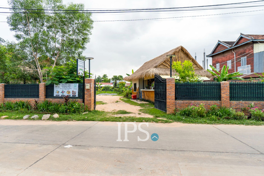 1400Sqm Commercial Land and Bar For Rent - Kouk Chork, Siem Reap