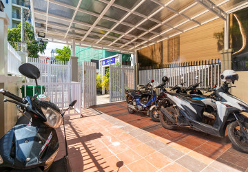 1 Bedroom Apartment For Rent - Sala Kamreuk, Siem Reap thumbnail