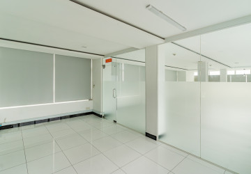 90 Sqm Office Space For Rent - BKK3, Phnom Penh thumbnail