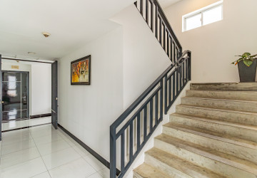 90 Sqm Office Space For Rent - BKK3, Phnom Penh thumbnail