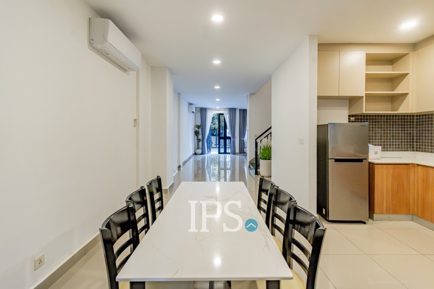 4 Bedroom Link Villa For Rent - Chip Mong 598, Chrang Chamres 1, Phnom Penh