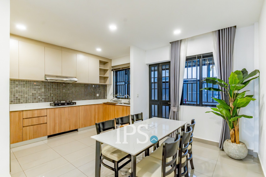 4 Bedroom Link Villa For Rent - Chip Mong 598, Chrang Chamres 1, Phnom Penh