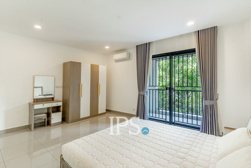 4 Bedroom Link Villa For Rent - Chip Mong 598, Chrang Chamres 1, Phnom Penh