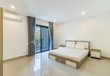 4 Bedroom Link Villa For Rent - Chip Mong 598, Chrang Chamres 1, Phnom Penh thumbnail