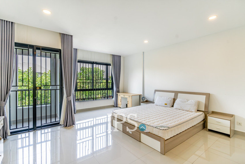 4 Bedroom Link Villa For Rent - Chip Mong 598, Chrang Chamres 1, Phnom Penh