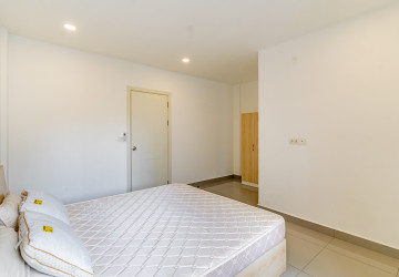 4 Bedroom Link Villa For Rent - Chip Mong 598, Chrang Chamres 1, Phnom Penh thumbnail