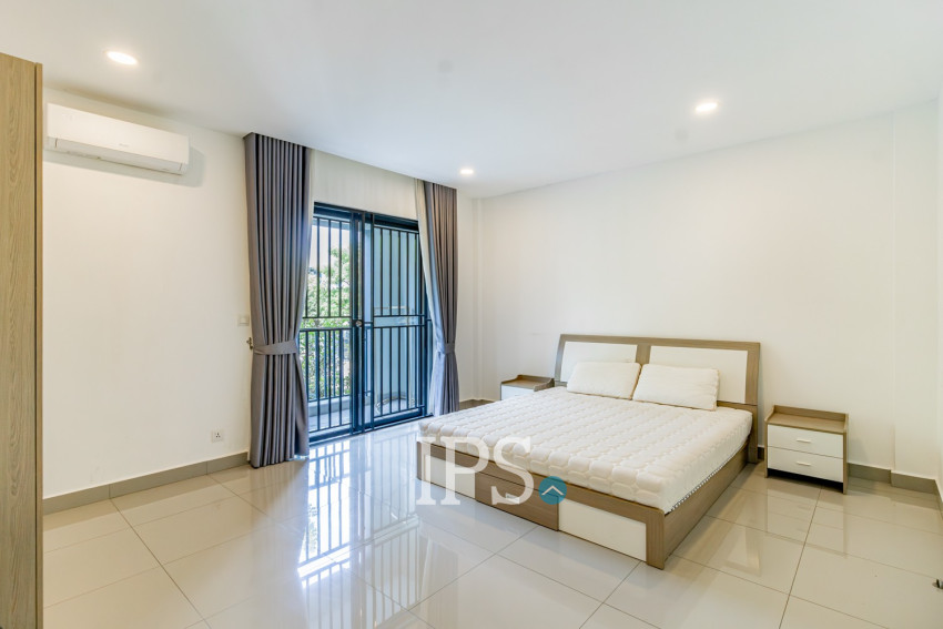 4 Bedroom Link Villa For Rent - Chip Mong 598, Chrang Chamres 1, Phnom Penh