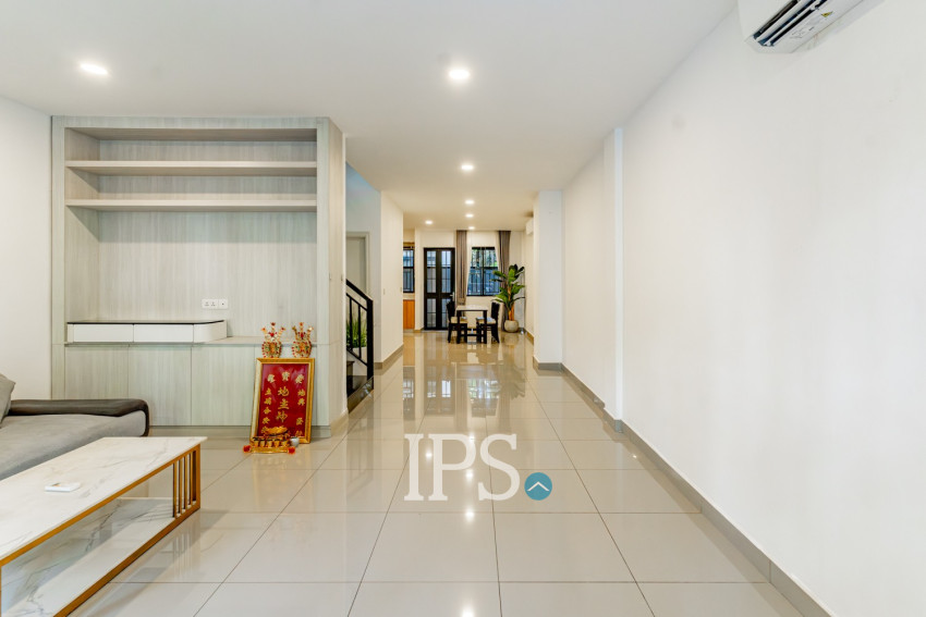 4 Bedroom Link Villa For Rent - Chip Mong 598, Chrang Chamres 1, Phnom Penh