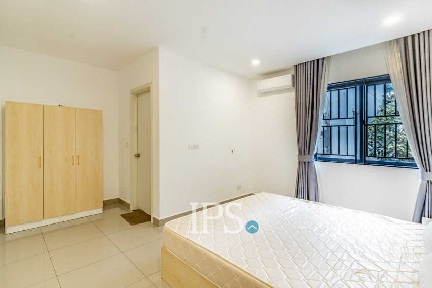4 Bedroom Link Villa For Rent - Chip Mong 598, Chrang Chamres 1, Phnom Penh