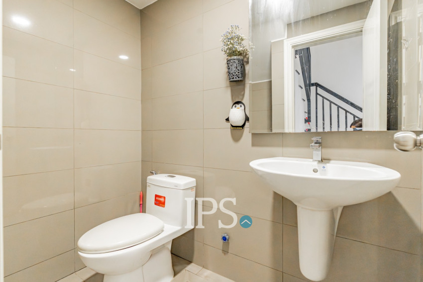 4 Bedroom Link Villa For Rent - Chip Mong 598, Chrang Chamres 1, Phnom Penh