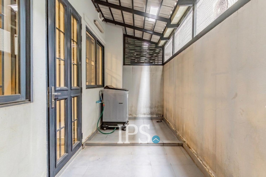 4 Bedroom Link Villa For Rent - Chip Mong 598, Chrang Chamres 1, Phnom Penh