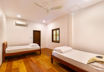2 Bedroom House For Rent - Sangkat Siem Reap, Siem Reap thumbnail