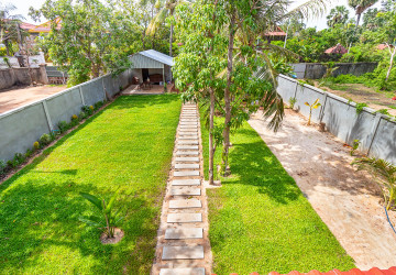2 Bedroom House For Rent - Sangkat Siem Reap, Siem Reap thumbnail