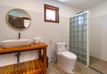 2 Bedroom House For Rent - Sangkat Siem Reap, Siem Reap thumbnail