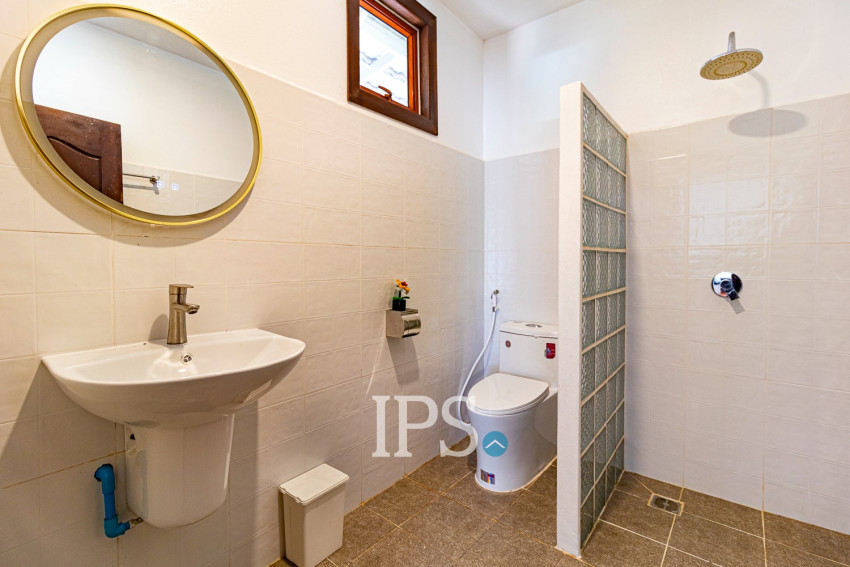2 Bedroom House For Rent - Sangkat Siem Reap, Siem Reap