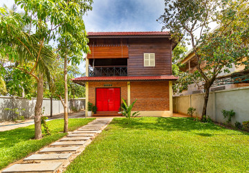 2 Bedroom House For Rent - Sangkat Siem Reap, Siem Reap thumbnail