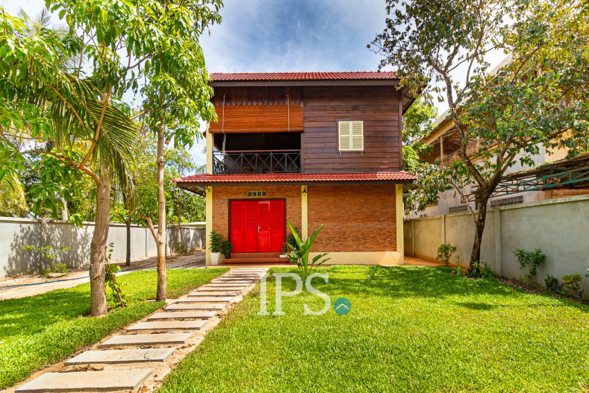2 Bedroom House For Rent - Sangkat Siem Reap, Siem Reap