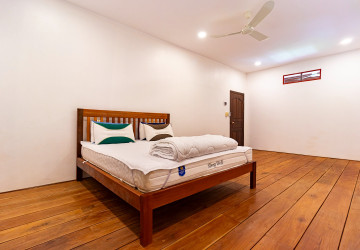 2 Bedroom House For Rent - Sangkat Siem Reap, Siem Reap thumbnail