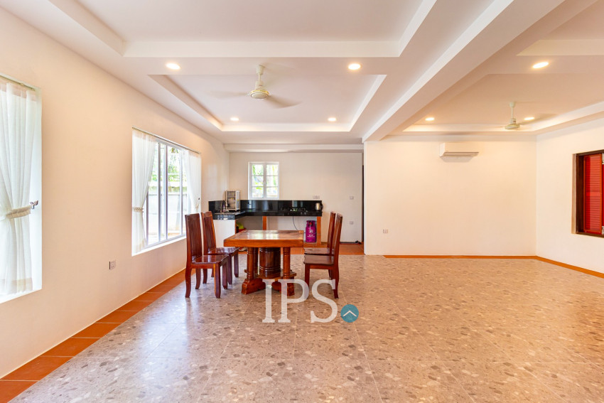 2 Bedroom House For Rent - Sangkat Siem Reap, Siem Reap