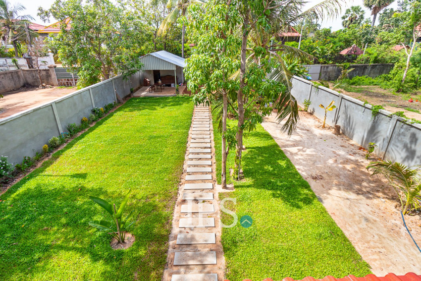 2 Bedroom House For Rent - Sangkat Siem Reap, Siem Reap