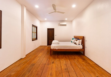 2 Bedroom House For Rent - Sangkat Siem Reap, Siem Reap thumbnail