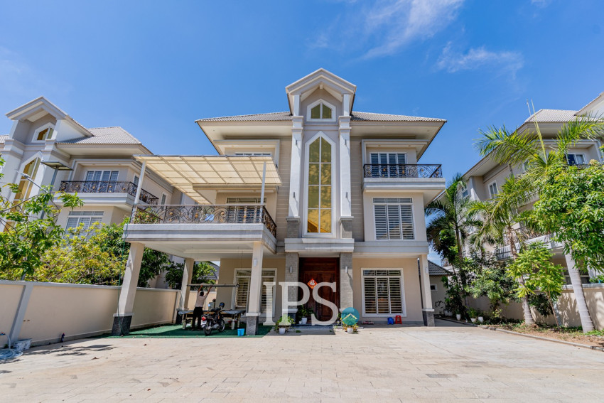 5 Bedroom Villa For Rent - Nirouth, Phnom Penh