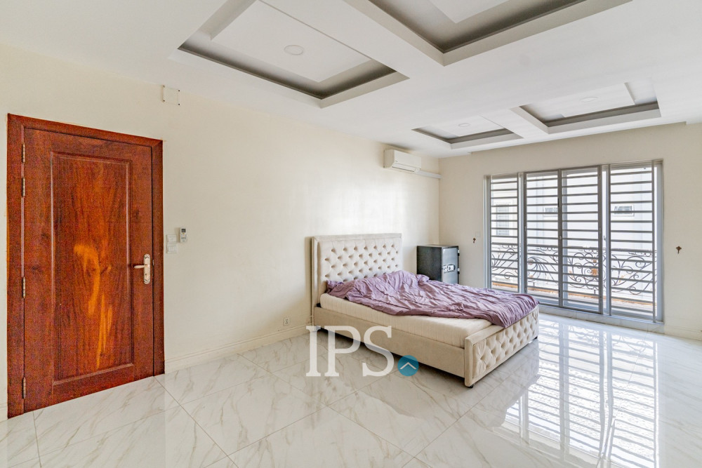 5 Bedroom Villa For Rent - Nirouth, Phnom Penh - Image 27 5 Bedroom Villa For Rent - Nirouth, Phnom Penh - Image 27