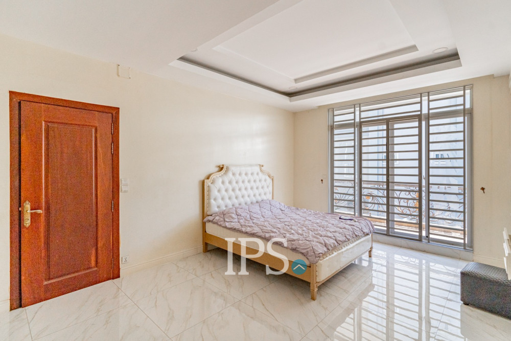 5 Bedroom Villa For Rent - Nirouth, Phnom Penh - Image 19 5 Bedroom Villa For Rent - Nirouth, Phnom Penh - Image 19