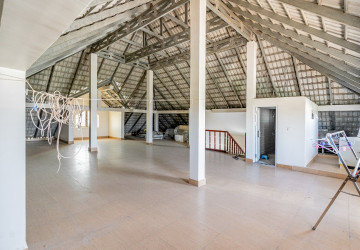 5 Bedroom Villa For Rent - Nirouth, Phnom Penh thumbnail