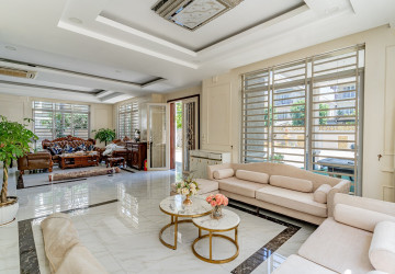 5 Bedroom Villa For Rent - Nirouth, Phnom Penh thumbnail