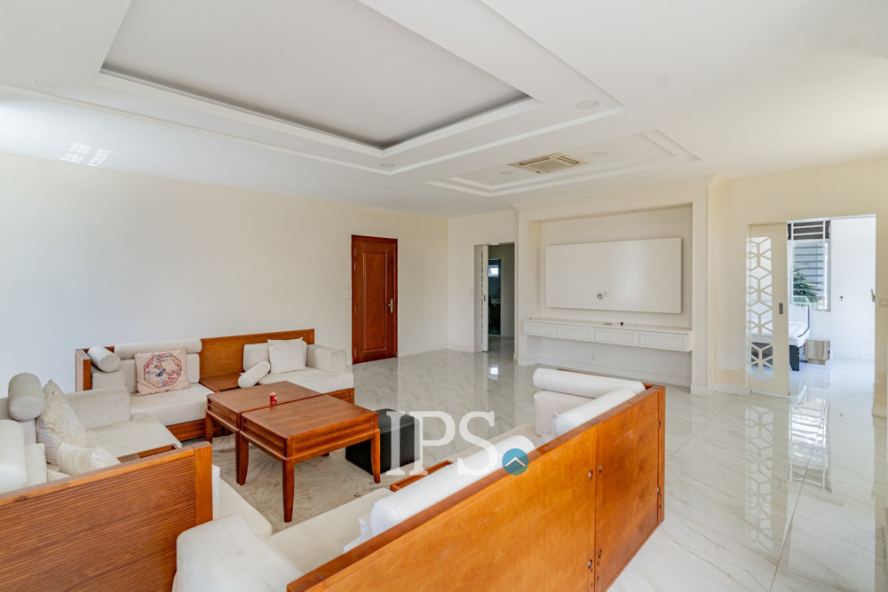 5 Bedroom Villa For Rent - Nirouth, Phnom Penh - Image 17 5 Bedroom Villa For Rent - Nirouth, Phnom Penh - Image 17