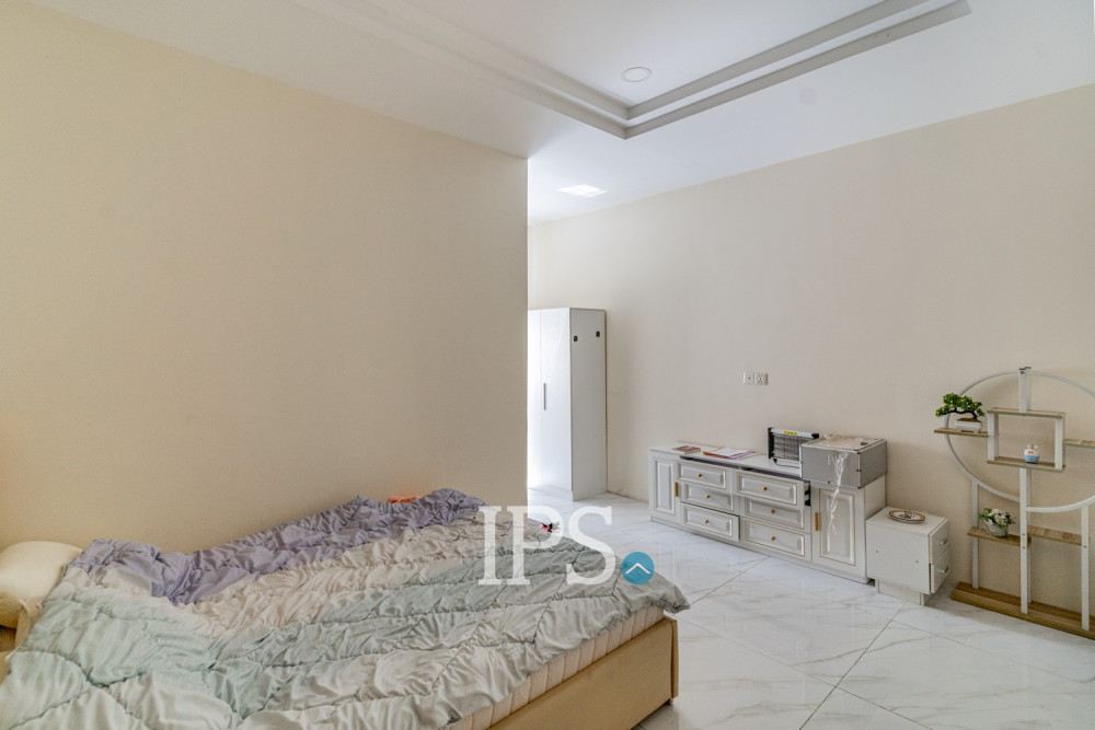 5 Bedroom Villa For Rent - Nirouth, Phnom Penh - Image 22 5 Bedroom Villa For Rent - Nirouth, Phnom Penh - Image 22