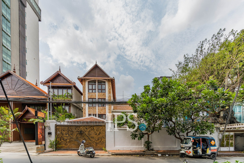 15 Bedroom Commercial Building For Sale - BKK1, Phnom Penh - Image 46
