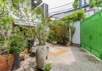 4 Bedroom Villa For Sale - Boeung Trabek, Phnom Penh thumbnail