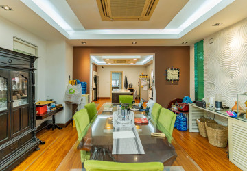 4 Bedroom Villa For Sale - Boeung Trabek, Phnom Penh thumbnail