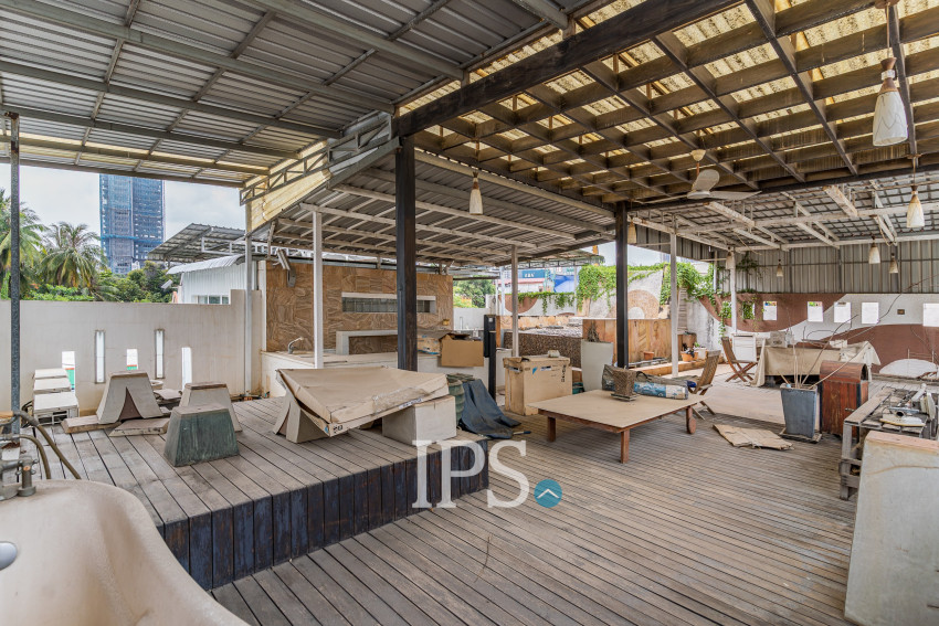 4 Bedroom Villa For Sale - Boeung Trabek, Phnom Penh