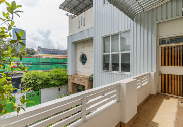 4 Bedroom Villa For Sale - Boeung Trabek, Phnom Penh thumbnail