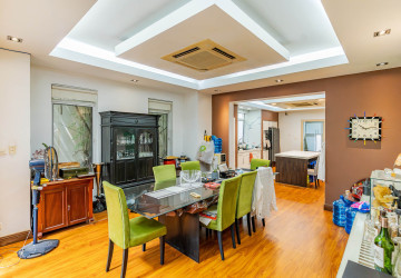 4 Bedroom Villa For Rent - Boeung Trabek, Phnom Penh thumbnail