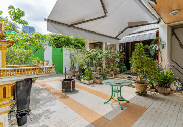 4 Bedroom Villa For Rent - Boeung Trabek, Phnom Penh thumbnail