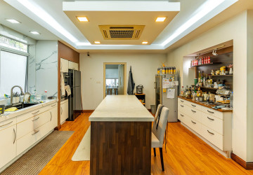 4 Bedroom Villa For Rent - Boeung Trabek, Phnom Penh thumbnail