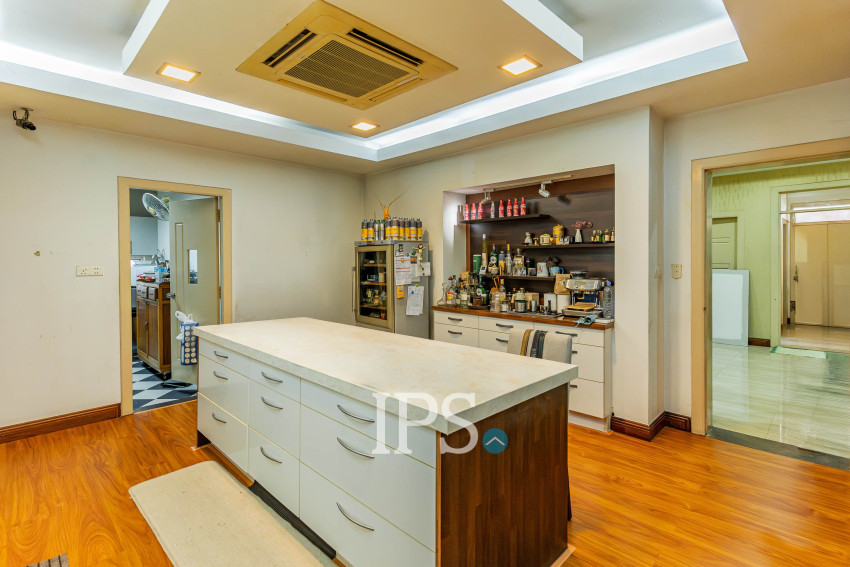 4 Bedroom Villa For Rent - Boeung Trabek, Phnom Penh