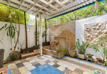 4 Bedroom Villa For Rent - Boeung Trabek, Phnom Penh thumbnail
