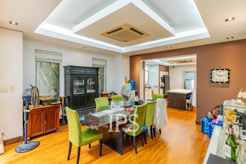 4 Bedroom Villa For Rent - Boeung Trabek, Phnom Penh