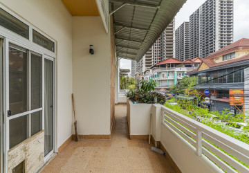4 Bedroom Villa For Rent - Boeung Trabek, Phnom Penh thumbnail