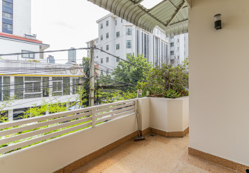 4 Bedroom Villa For Rent - Boeung Trabek, Phnom Penh thumbnail