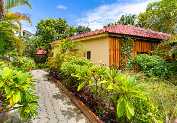 3 Bedroom Compound Villa For Rent - Sala Kamreuk, Siem Reap thumbnail