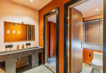126 Sqm Retail Space For Rent - BKK1, Phnom Penh thumbnail