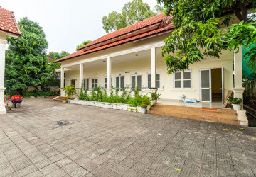 252 Sqm Office Space For Rent - Sala Kamreuk, Siem Reap thumbnail