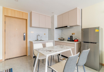 1 Bedroom Condo For Rent - The Pinnacle, Tonle Bassac, Phnom Penh thumbnail
