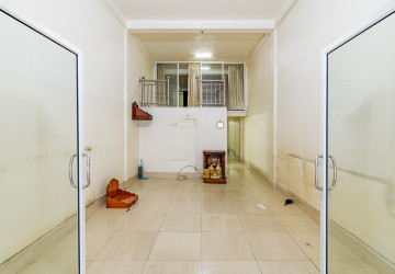 81 Sqm Retail Space For Rent - BKK1, Phnom Penh thumbnail
